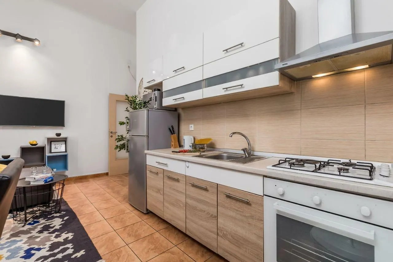 Molo Longo Apartments Rijeka