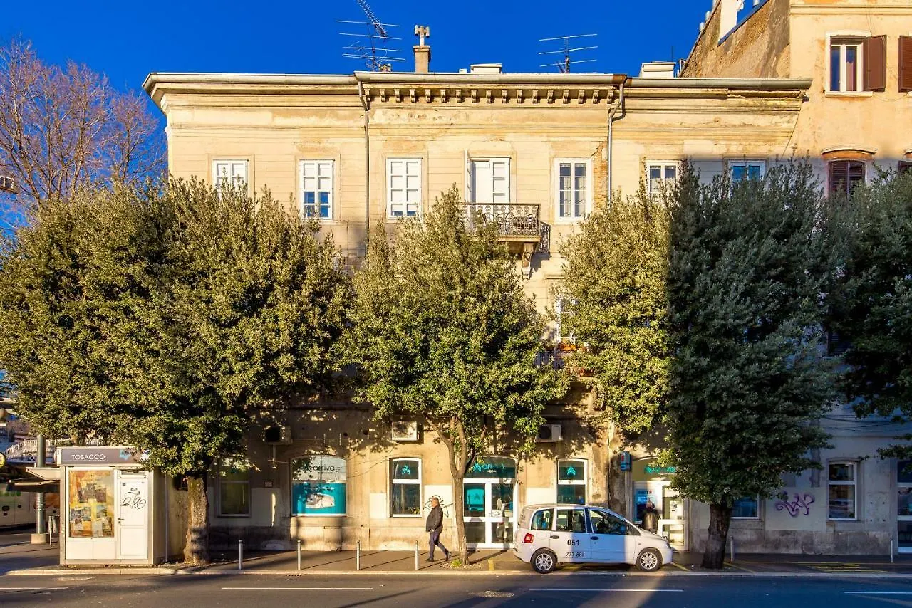 Molo Longo Apartments Rijeka